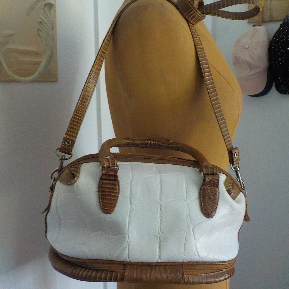 Handbag/CrossBody Zip Open Bottom Section - Picture 3 of 10